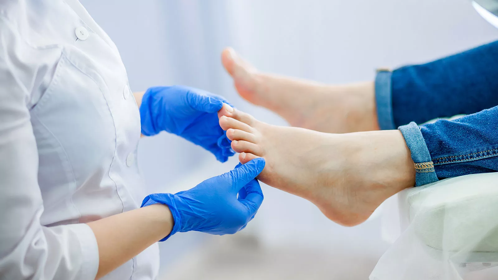 recomendações para evitar o mau cheiro dos pés