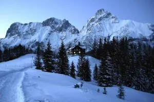 Quanto tempo duram os dias e as noites no clima alpino?