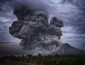 causas da erupção vulcânica
