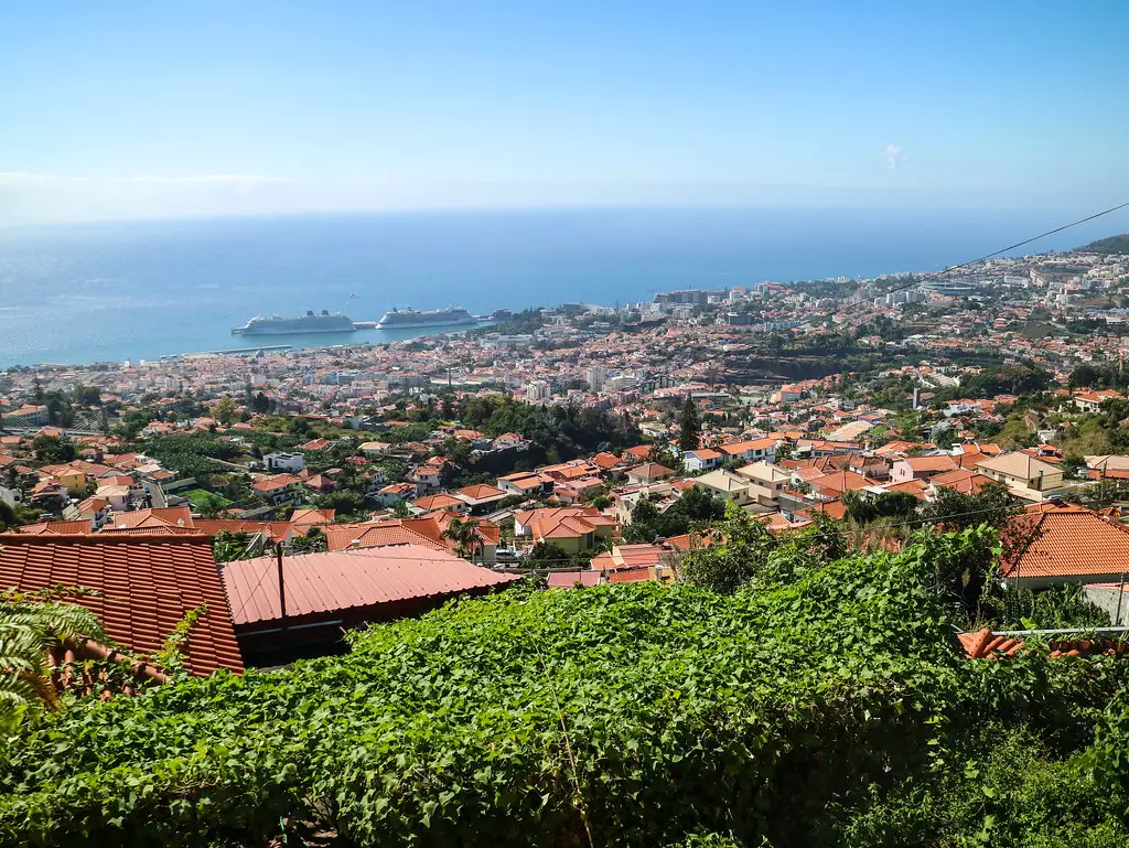 Visite o Funchal